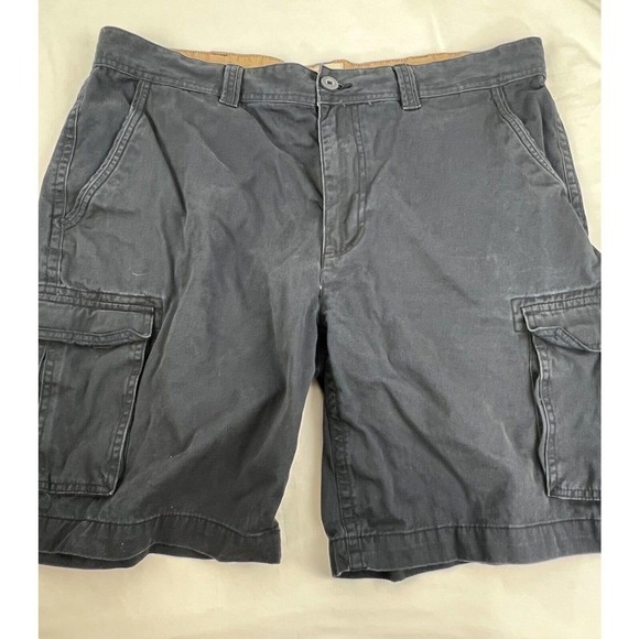 St. John’s Bay Men’s Big and Tall Navy Blue Cargo Shorts 100% Cotton Size 40 EUC - Picture 1 of 4